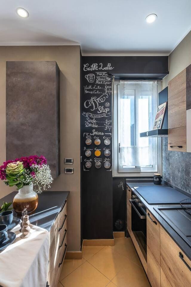 Kitchen or kitchenette, oven