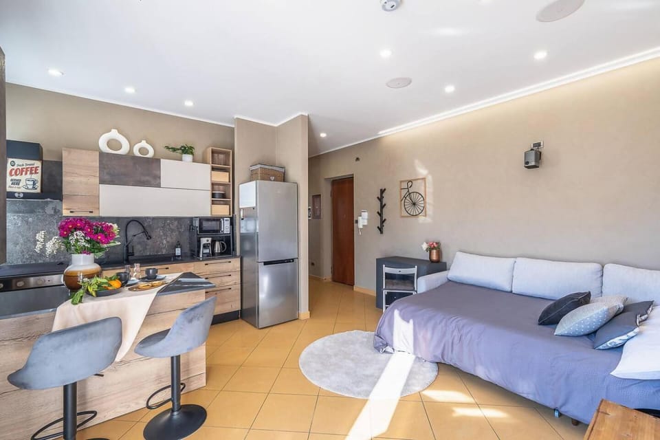 Kitchen or kitchenette, Living room, Dining area