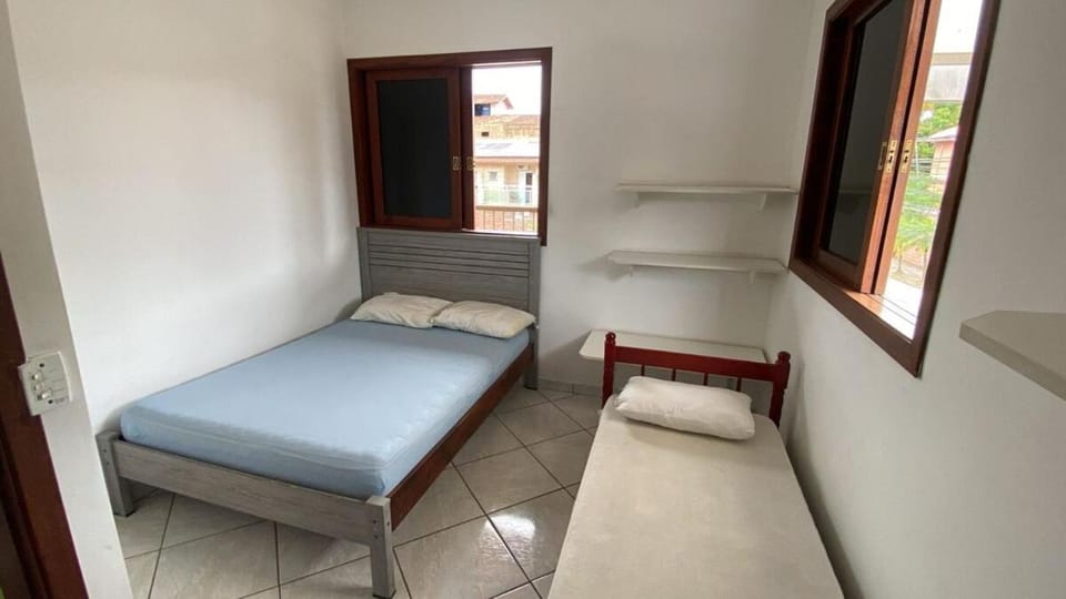 Apto 8 a 500 da Praia Grande Apartment in Ubatuba