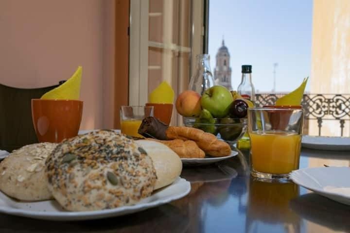 Livemálaga Ático Catedral Apartment in Malaga