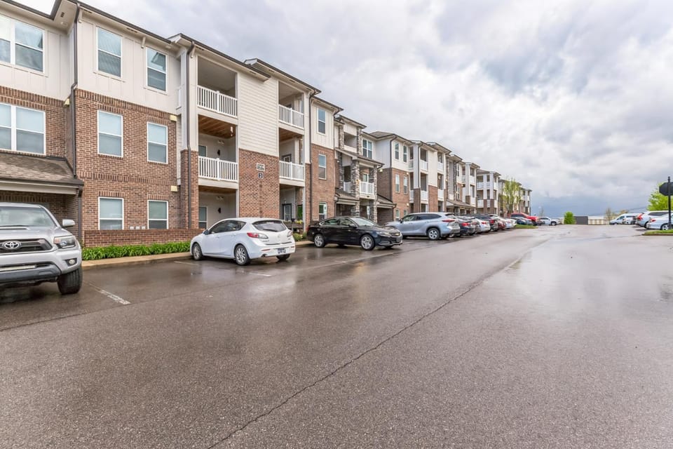 Properties by Preston - Stunning 1Bd Apartment Apartment in Farragut