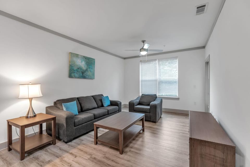Properties by Preston - Stunning 1Bd Apartment Apartment in Farragut
