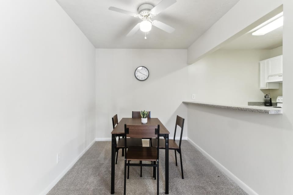 400 winchester 2 Bed 2 Bath Apartment Apartment in Vinings