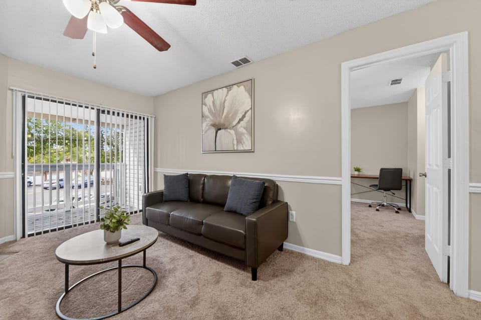 Modern 1BR with Premium Finishes Apartment in Longwood
