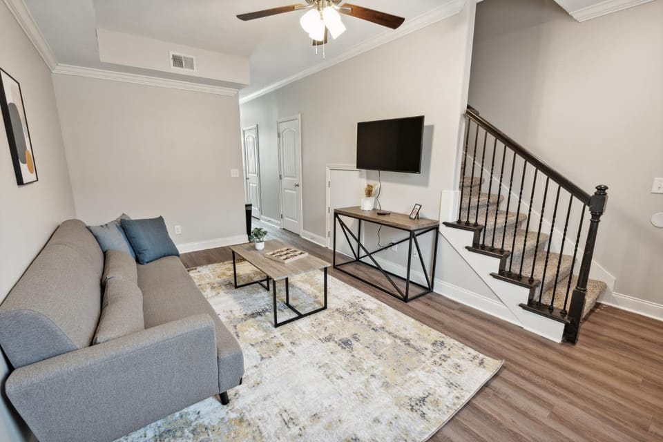 Properties by Preston I 2Bd2bth Townhome Apartment in Clarksville