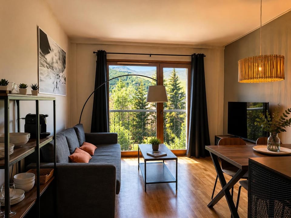 Natural landscape, TV and multimedia, Balcony/Terrace, Living room, Dining area, Mountain view