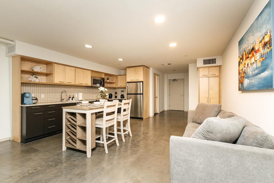 Kitchen or kitchenette, Seating area, Dining area, dishwasher, oven, stove