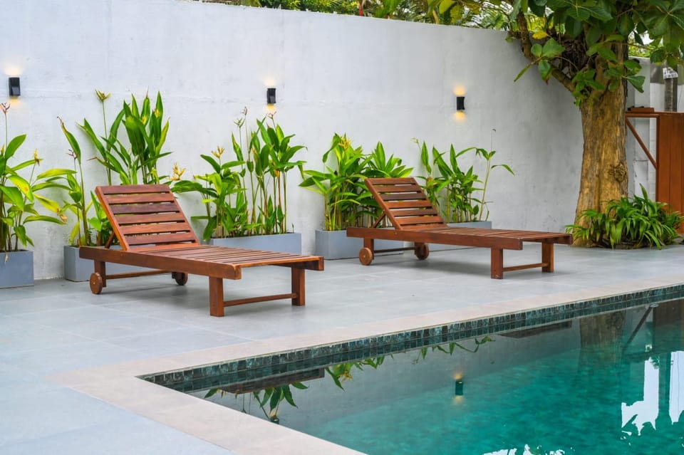 Emerald Lagoon Pool Villa Bed and Breakfast in Southern Province