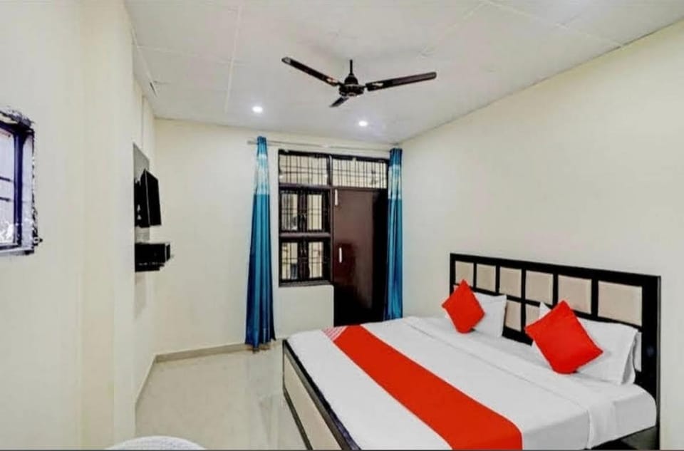 Gold Hotel Hotel in Noida