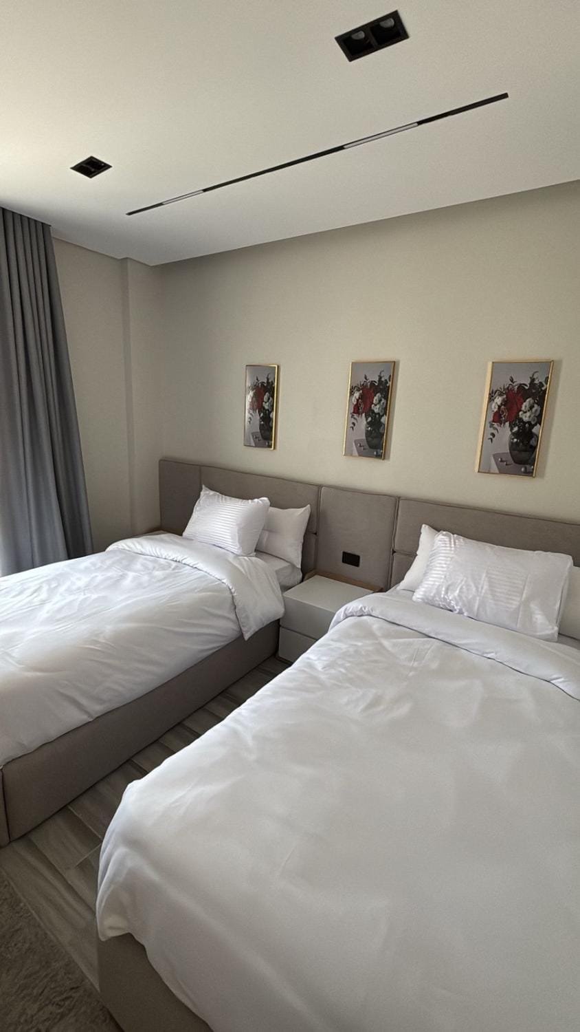 Photo of the whole room, Bedroom