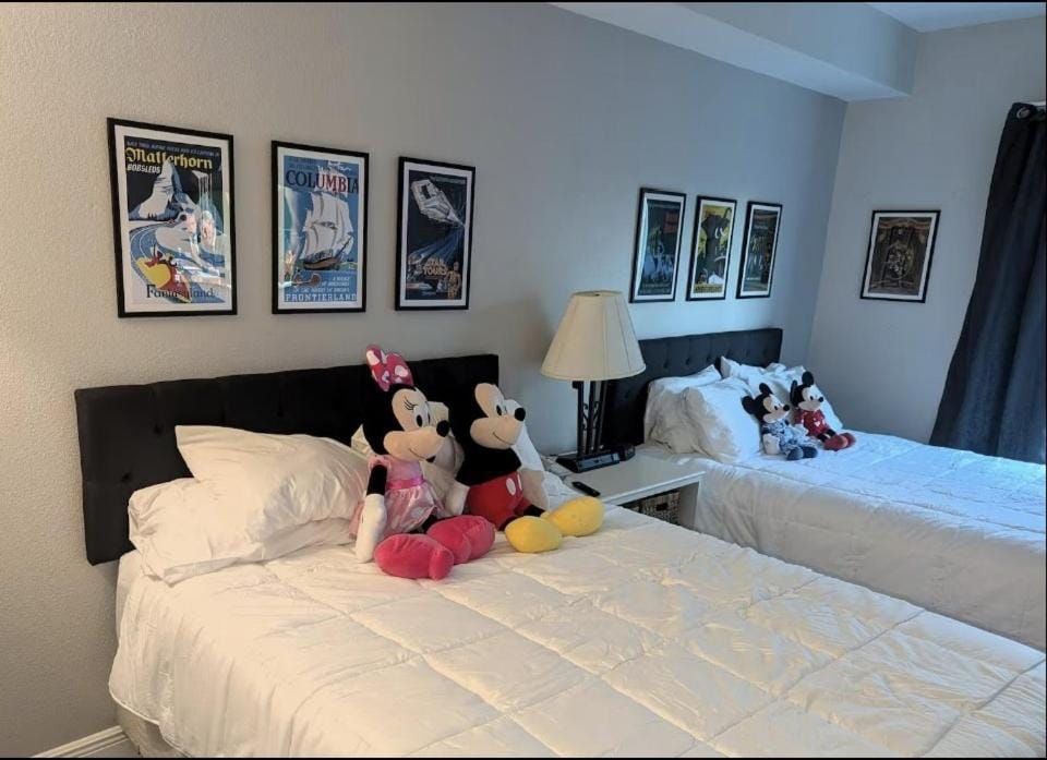 Free Shuttle Mickey Universal Epic SeaWorld Apartment in Orlando