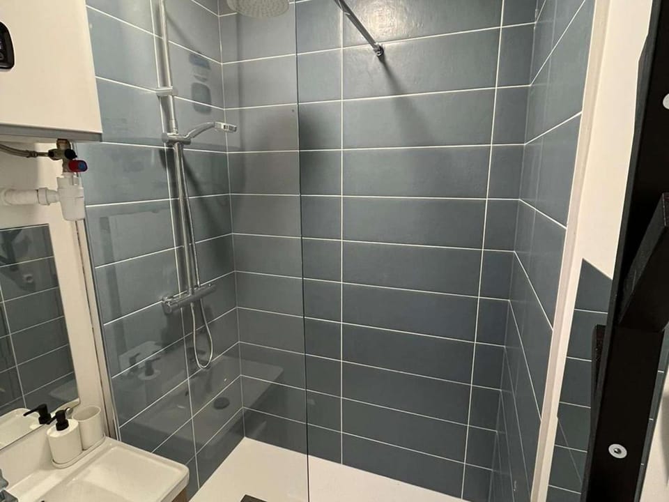 Charmant T2 à Reims, parfait pour couples ou professionnels - FR-1-870-18 Apartment in Reims