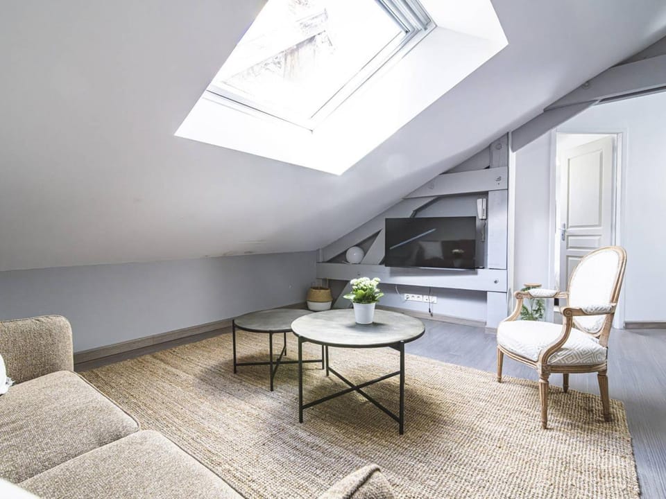 Appartement Chic à Reims, Confort & Élégance - FR-1-870-28 Apartment in Reims