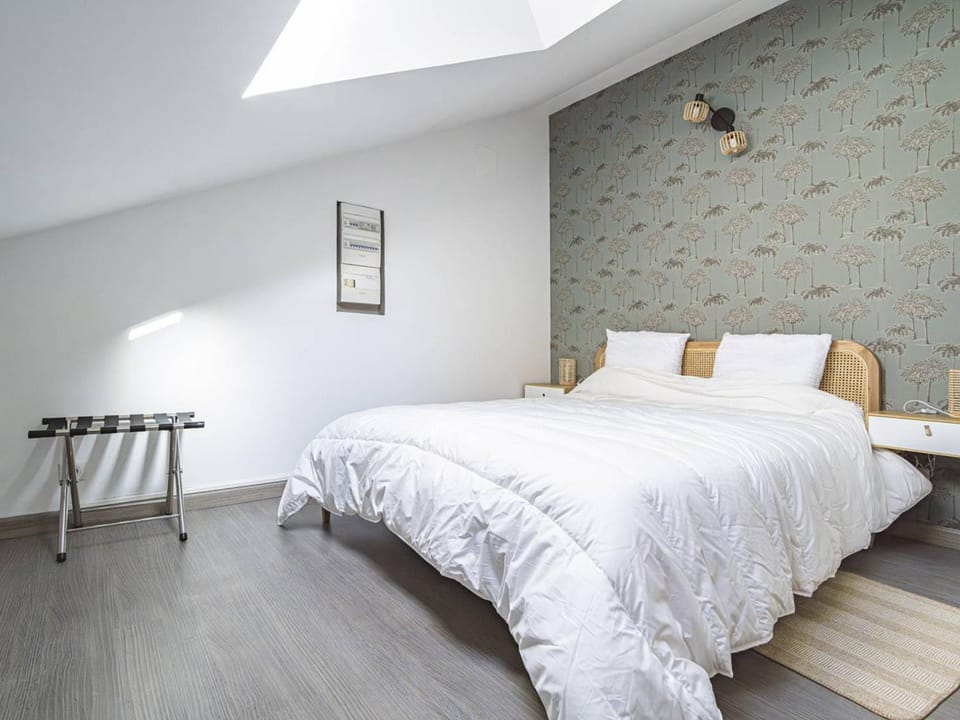 Appartement Chic à Reims, Confort & Élégance - FR-1-870-28 Apartment in Reims
