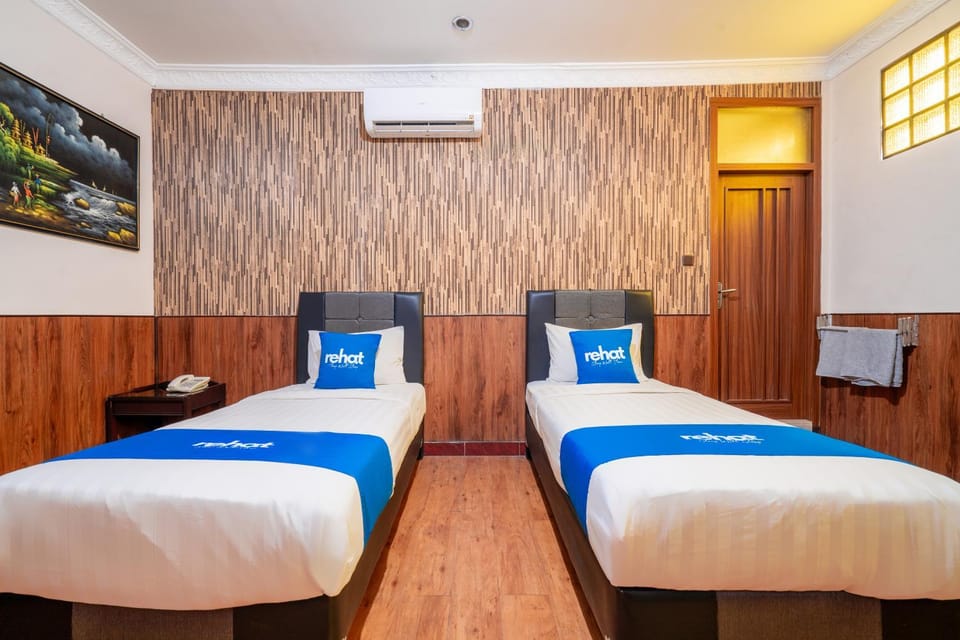 Bed, Bedroom, Area and facilities