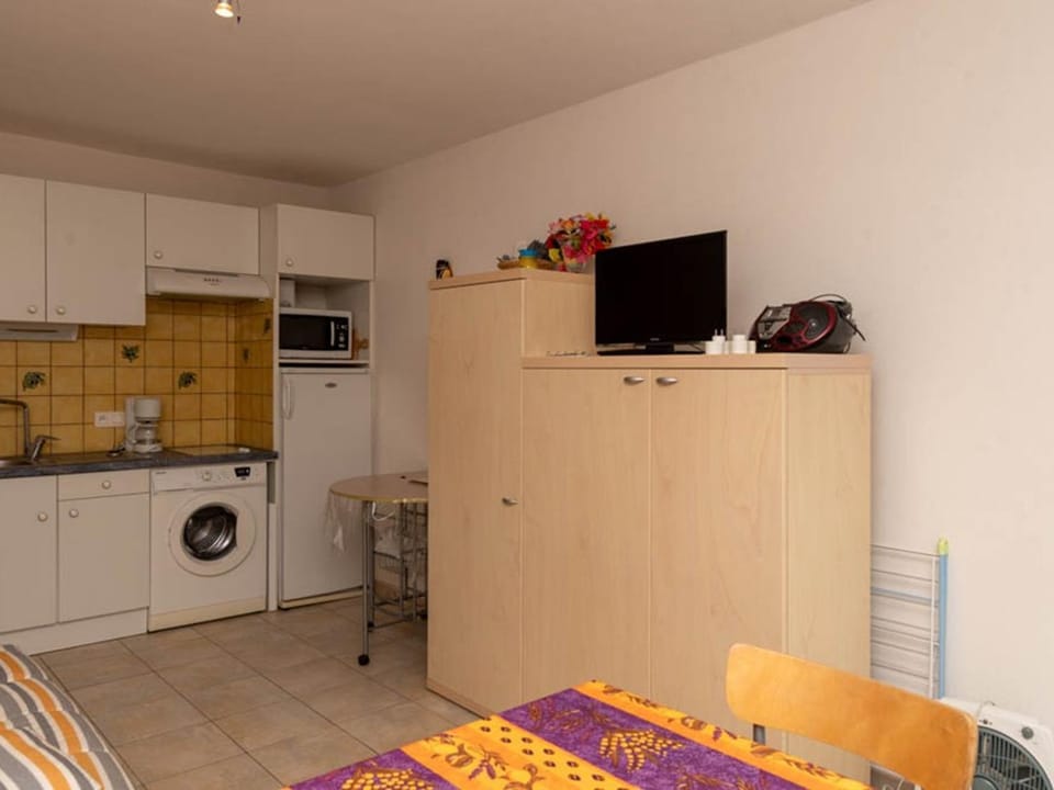 Studio cosy vue mer - 2 pers. - FR-1-803-100 Apartment in Le Lavandou