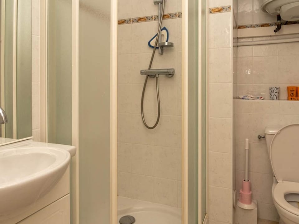Studio cosy vue mer - 2 pers. - FR-1-803-100 Apartment in Le Lavandou