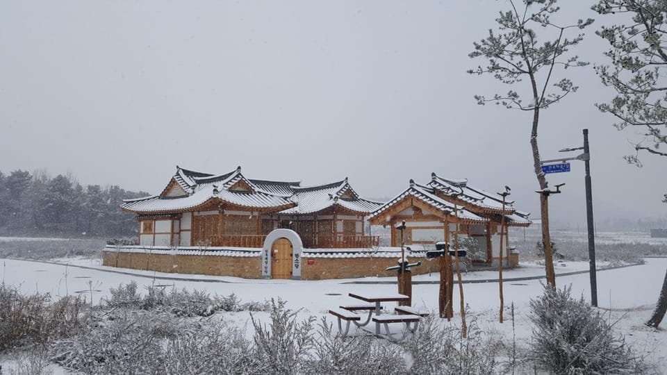 Property building, Natural landscape, Winter