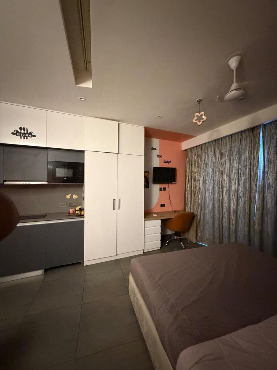 The Sterling Nova stays Apartment in Noida