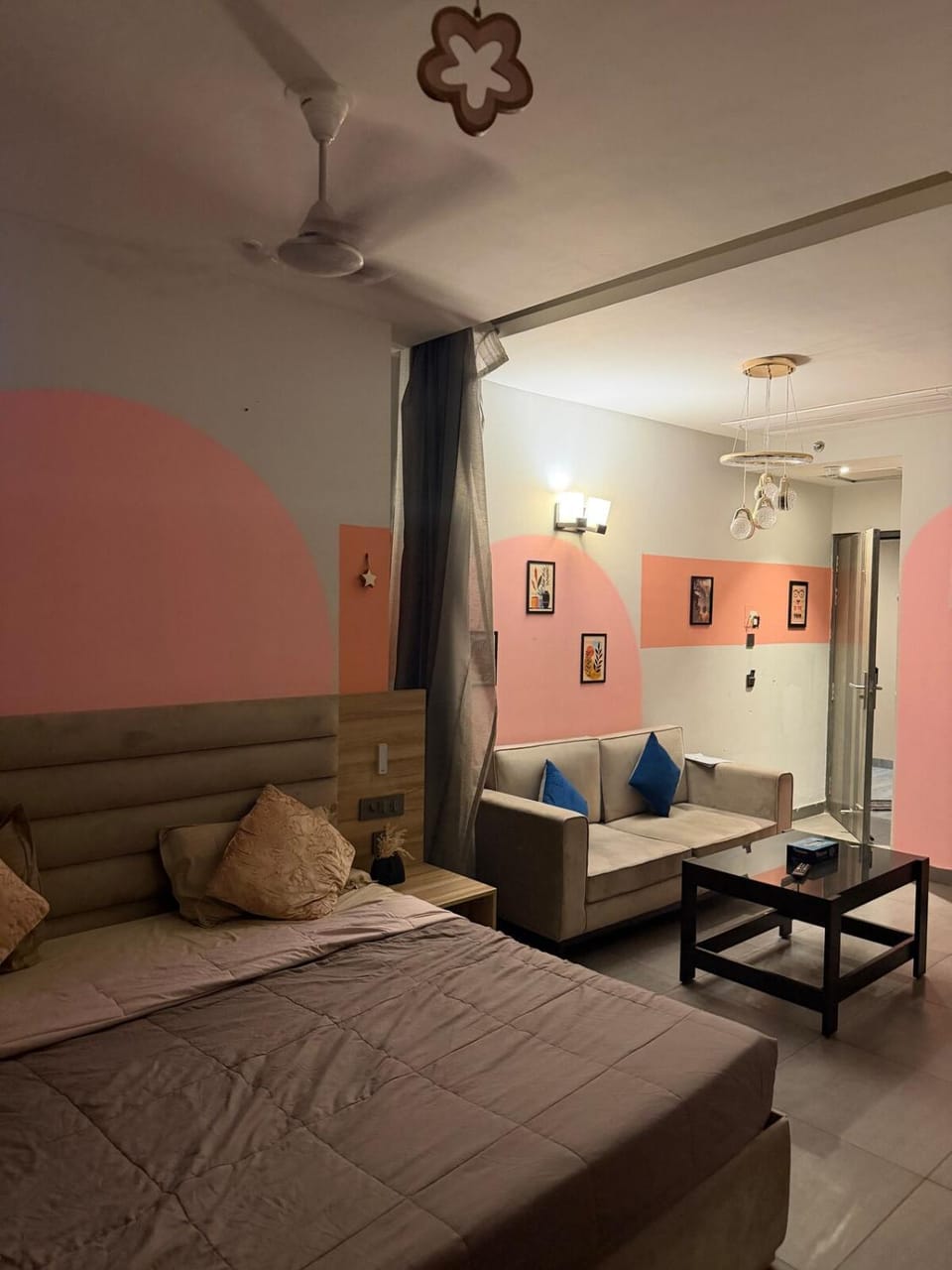 The Sterling Nova stays Apartment in Noida