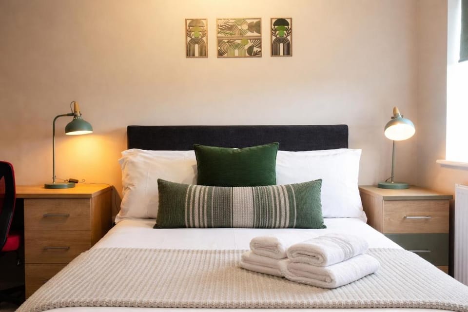 Modern Oxford 1 Bedroom Apart free CarPark Gated Development Newly Refurbished Apartment in Oxford