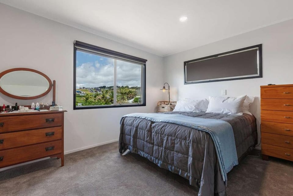 Cable Bay Serenity House in Northland