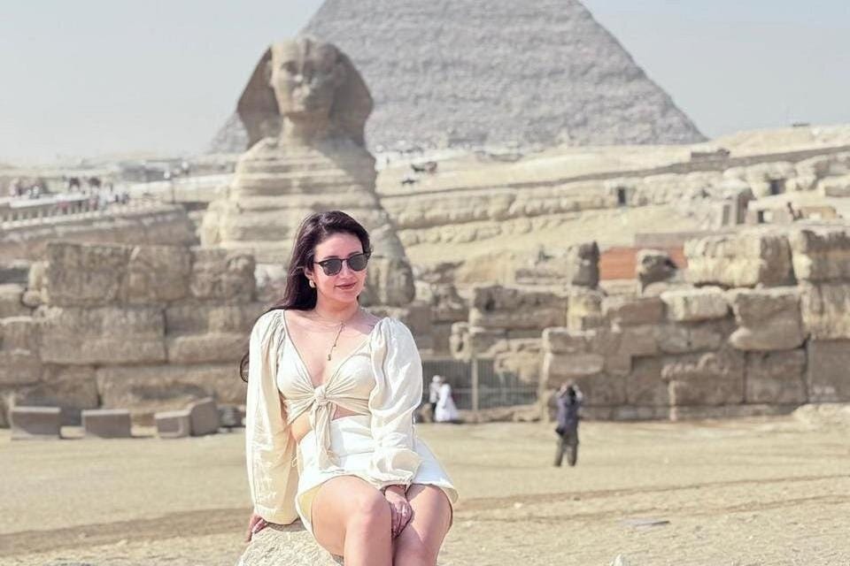 silver eye pyramids view Hotel in Egypt