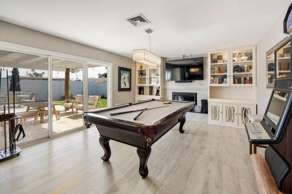 The Cactus Palace - Desert retreat ,Heated pool House in Phoenix