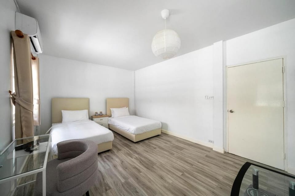 City Home 4BR near Hua Mak station with parking House in Bangkok