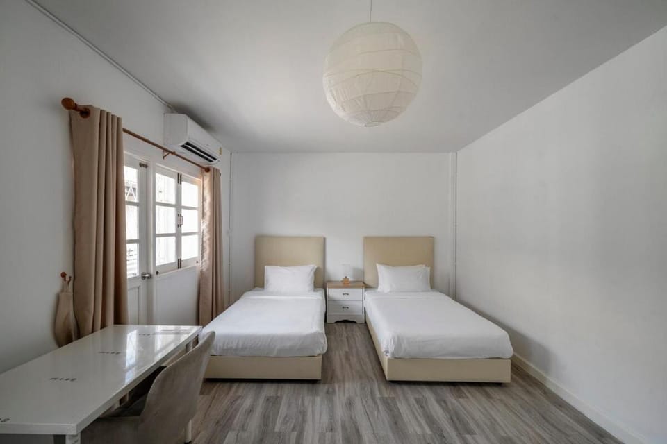 City Home 4BR near Hua Mak station with parking House in Bangkok
