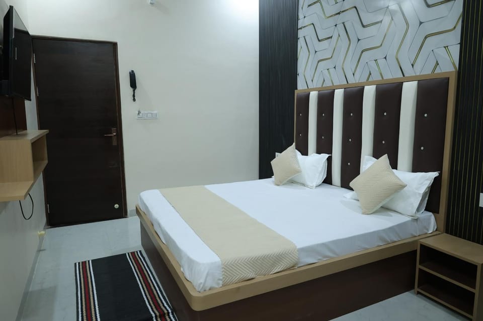 Madhava Inn Bed and Breakfast in Uttar Pradesh