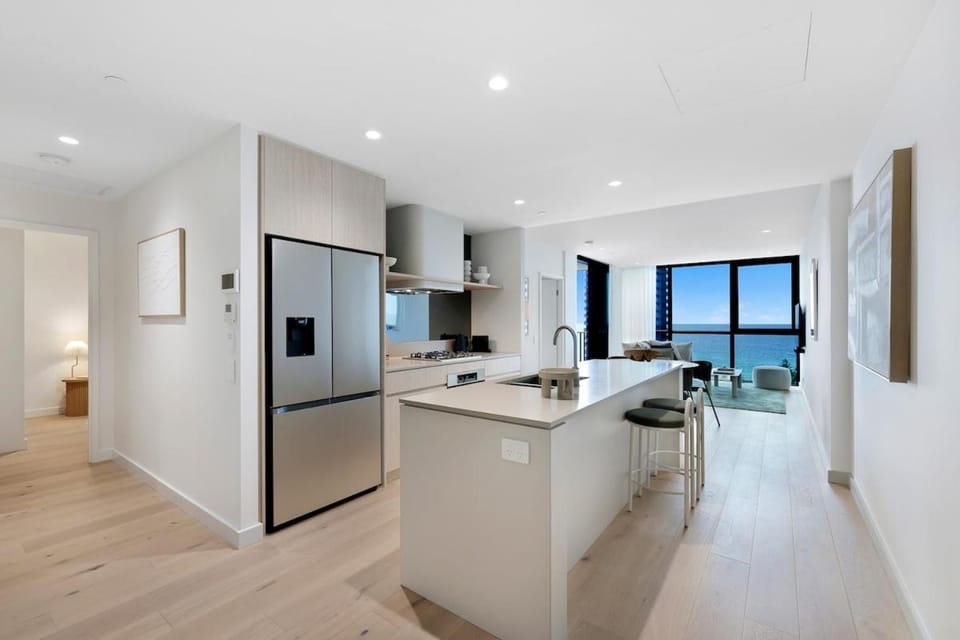 Yves Ocean Views Luxe 2BR Mermaid Beach Apartment in Mermaid Beach