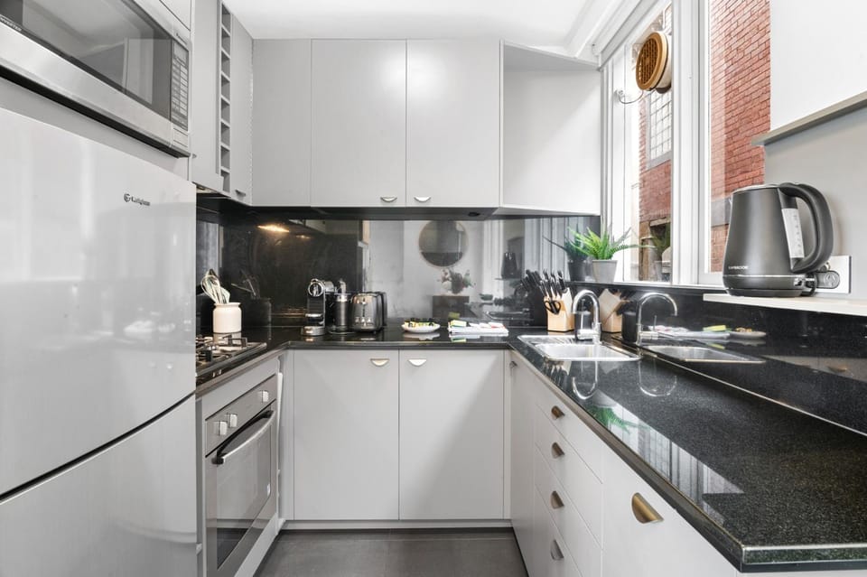 St Kilda Retreat Near Beach & Cafés Apartment in Saint Kilda