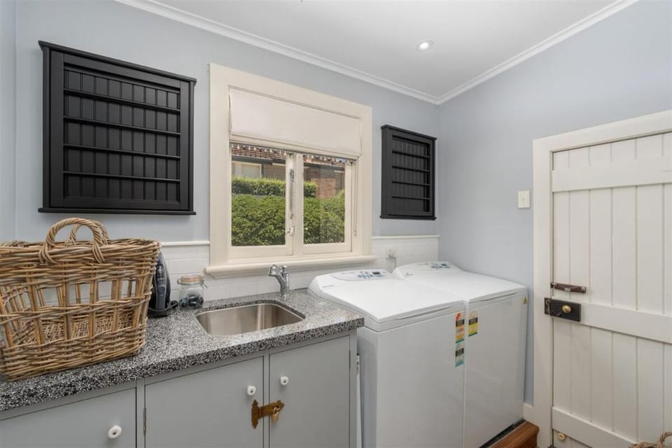 No 52 Bowral - Sir Donald Bradman's Childhood Home House in Bowral