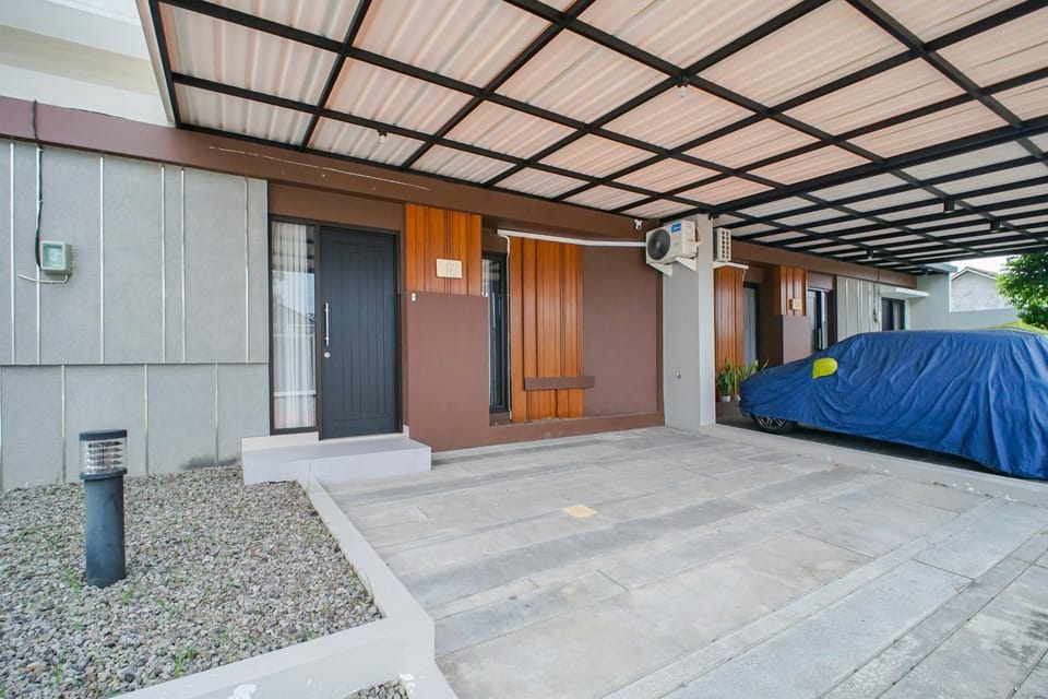 Property building, Parking