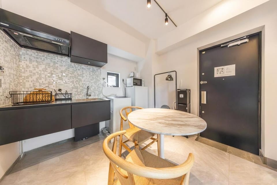 1 min by tram from Shibuya Station, 6 mins walk from Shinsen Station, 15 mins walk from Shibuya Station Apartment in Nagano Prefecture