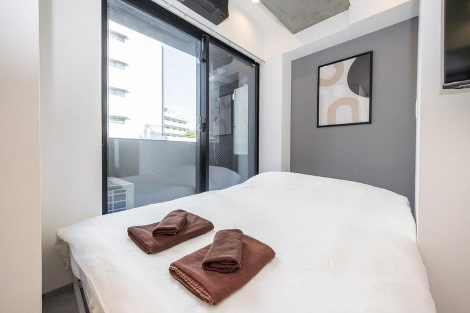 1 min by tram from Shibuya Station, 6 mins walk from Shinsen Station, 15 mins walk from Shibuya Station Apartment in Nagano Prefecture
