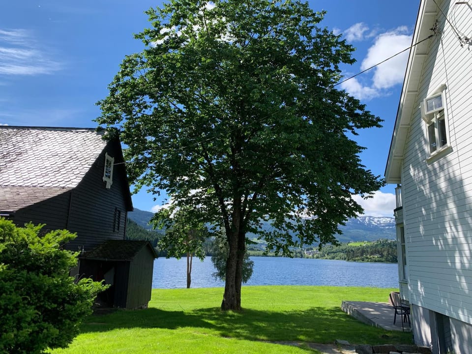 Lake House House in Vestland