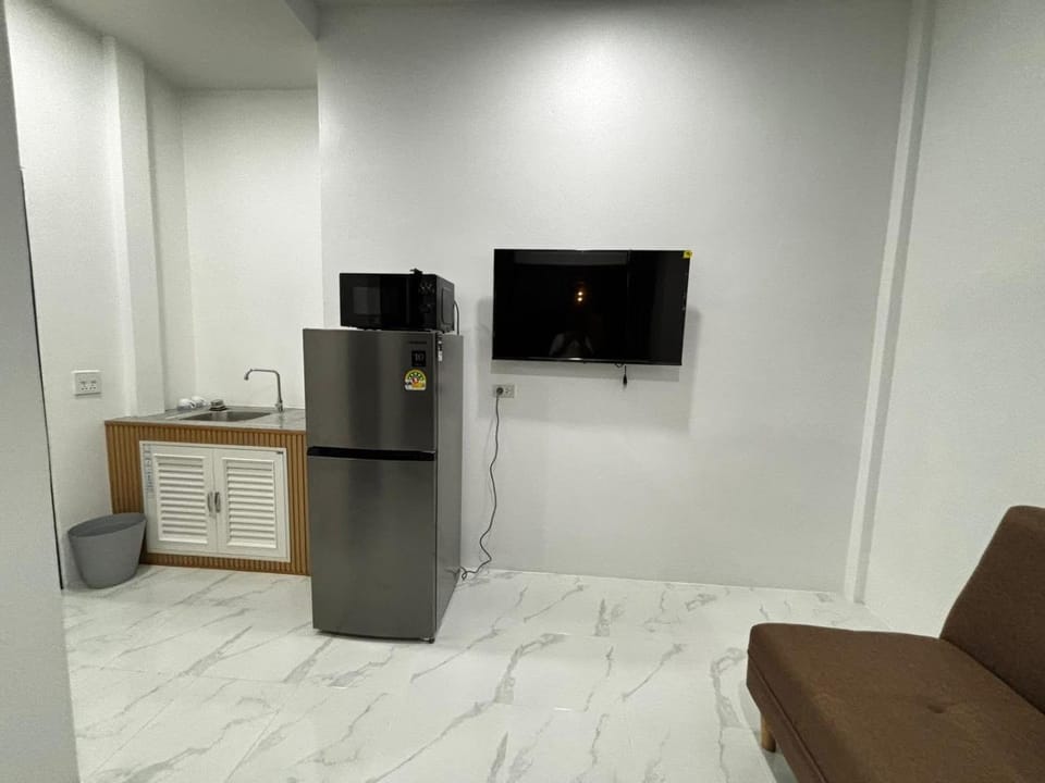 TV and multimedia, Kitchen or kitchenette, minibar, oven