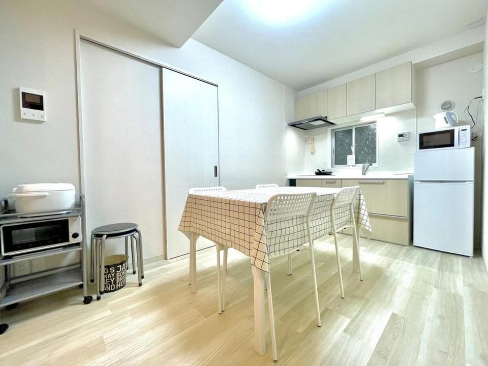 C1-Morden 2BR 芝公園 near Tokyo Tower -観光に便利-静かな住宅街- 駅近-空港直通 Apartment in Kanagawa Prefecture