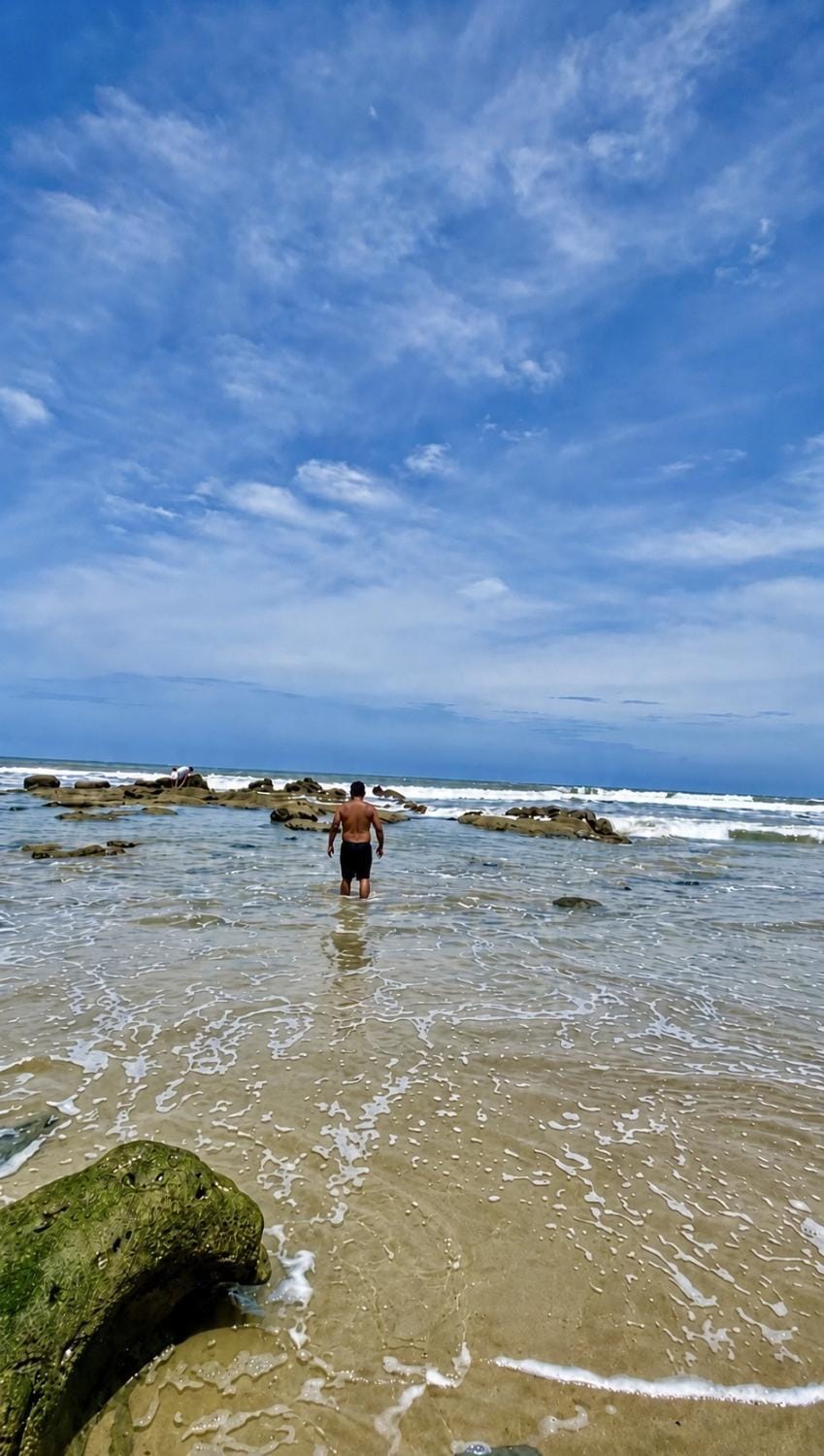 Nearby landmark, Day, People, Natural landscape, Beach, Sea view, Swimming pool, group of guests