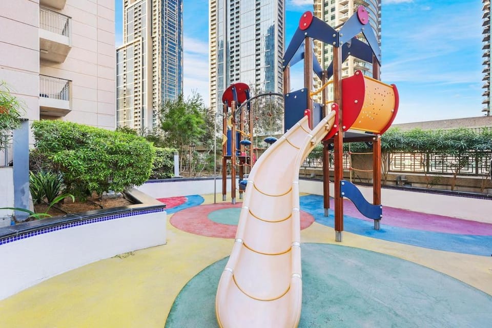 FIRST CLASS 3BR Prime Downtown City Lights Apartment in Dubai