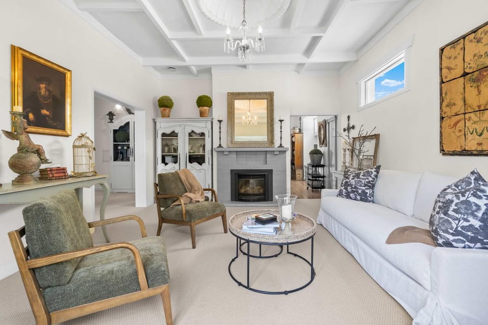 Elegant Character Villa - Walk to Claudelands House in Hamilton