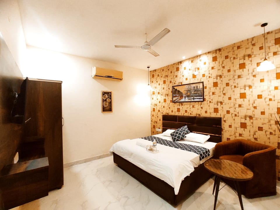 HOTEL SILVER A - Favorite of Families, Corporates & Couple Hotel in Ludhiana