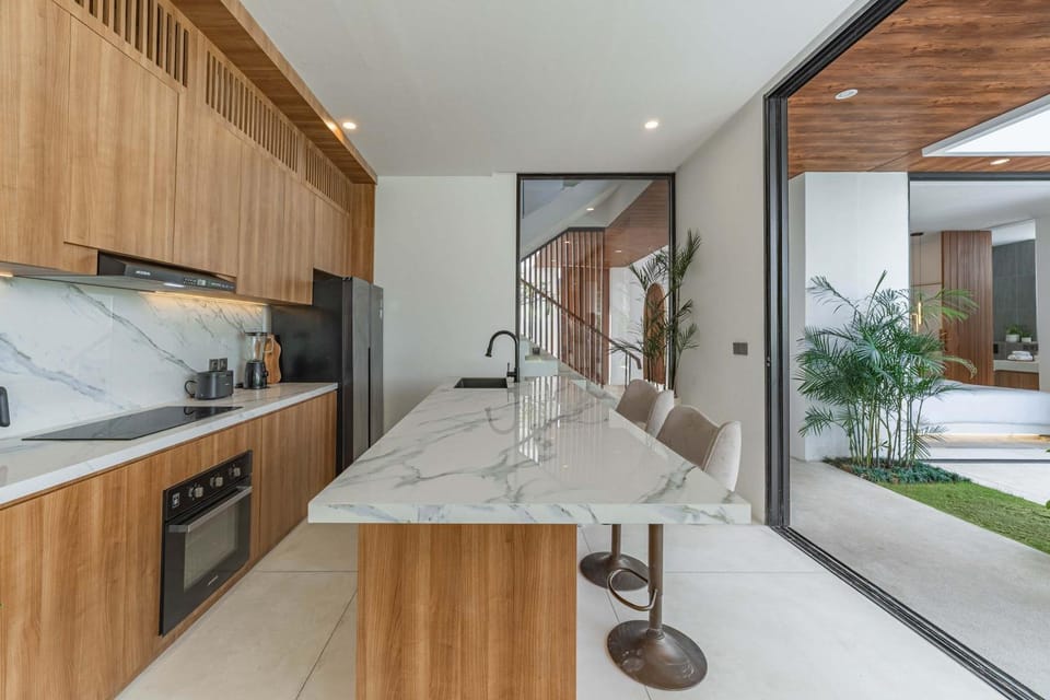 Brand New Villa Amber Luxury 4BR - Private Pool and Rooftop in Berawa, Canggu Villa in North Kuta