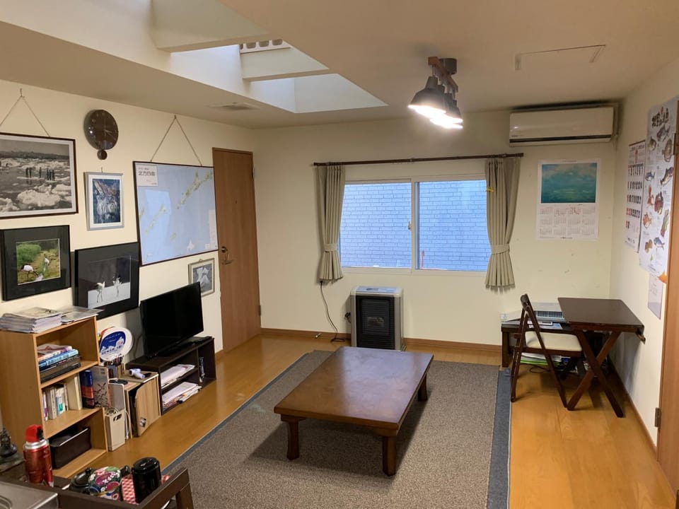 Communal lounge/ TV room