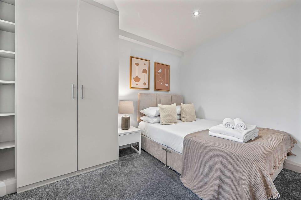 Central Soho 1-Bed - Brick Kitchen - Sleeps 4 Apartment in City of Westminster