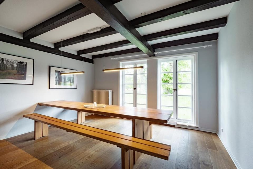 Seating area, Dining area