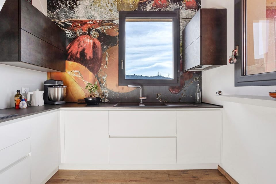 Kitchen or kitchenette, Living room