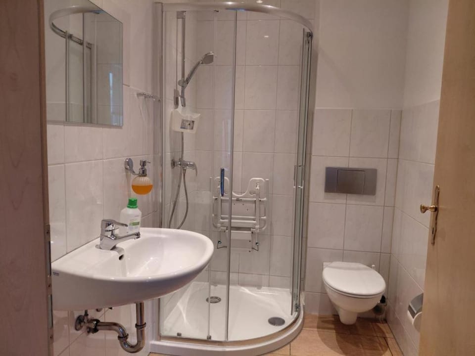 NEU! Moderne FeWo Koi 1 EG Usedom Apartment in Zirchow